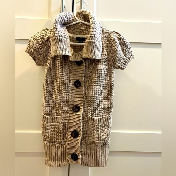 GAP Other - Babygap long sweater size 4T